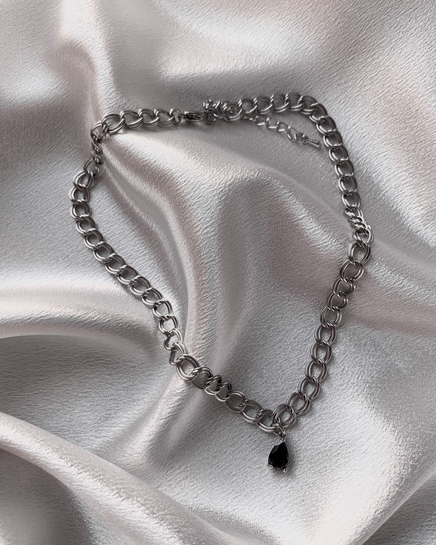 Atrum necklace