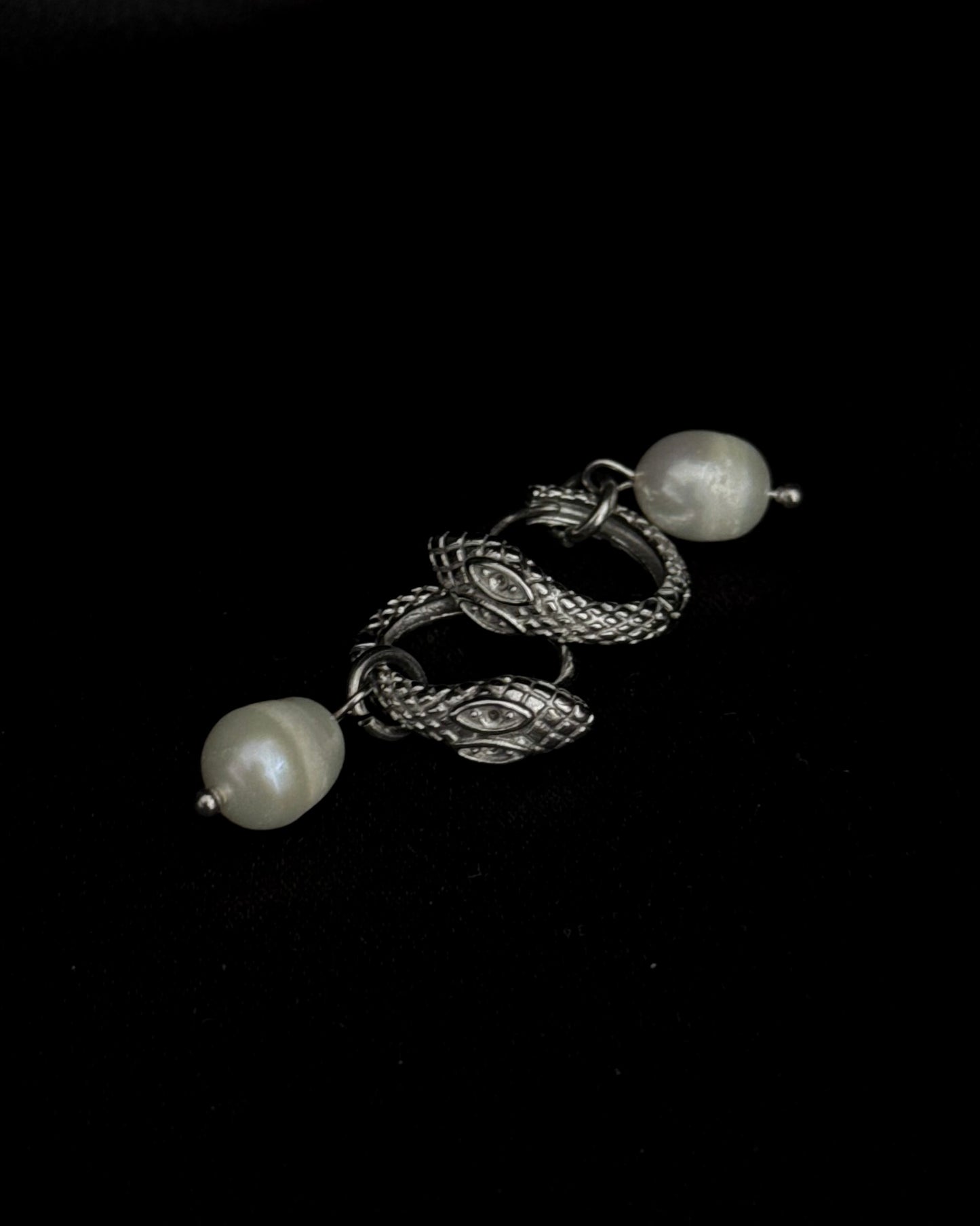 LES EARRINGS