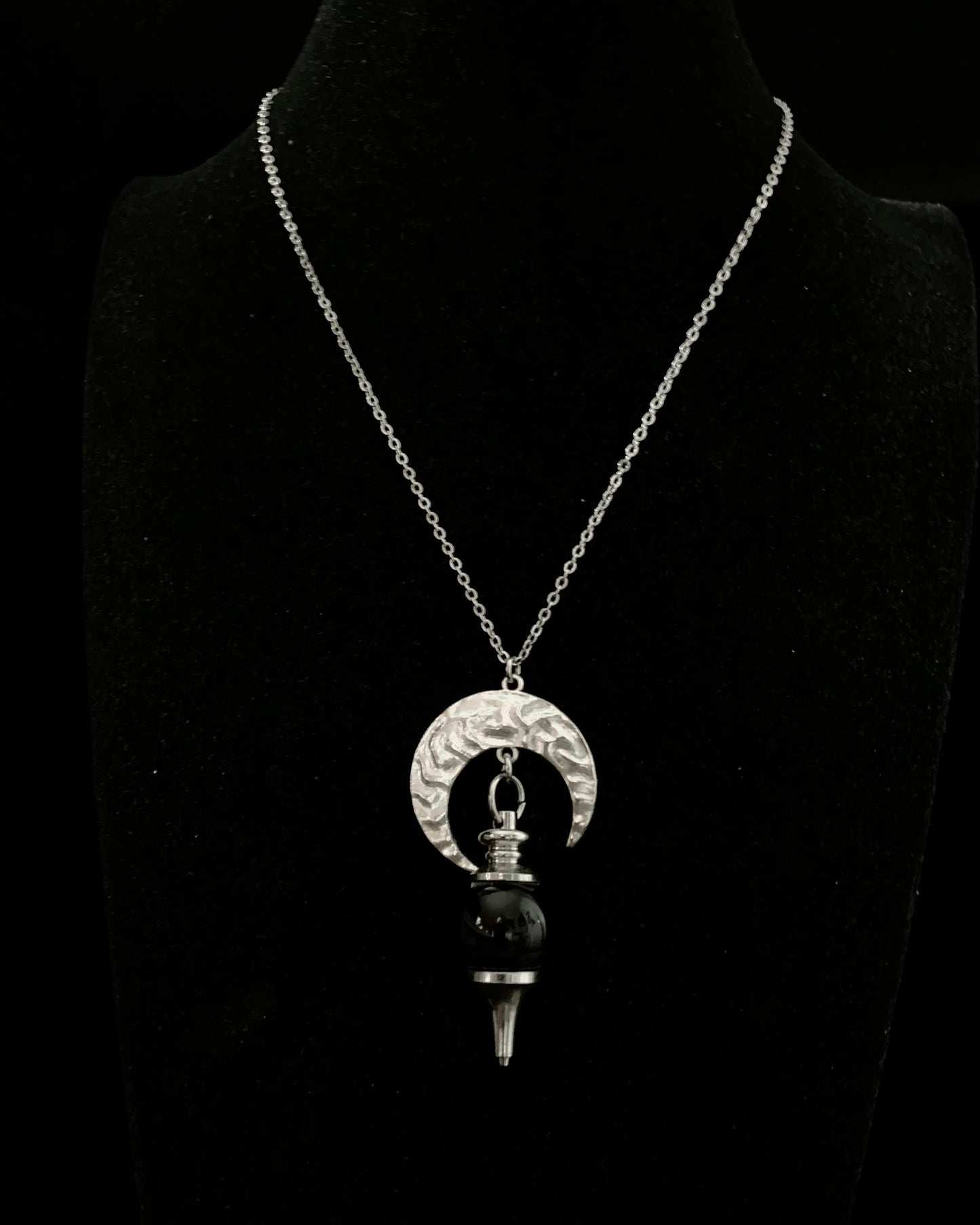 Spectralis necklace