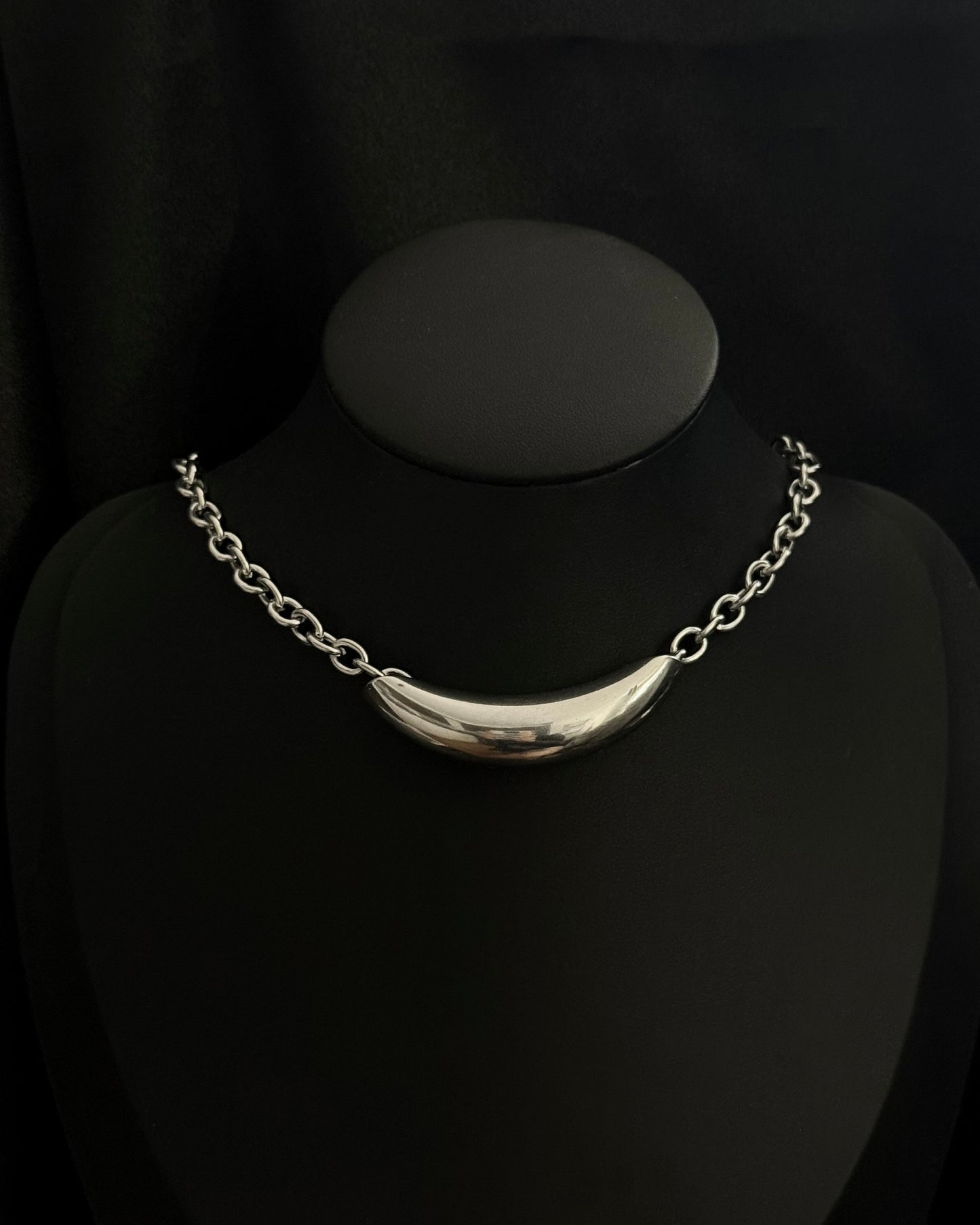 ARI NECKLACE