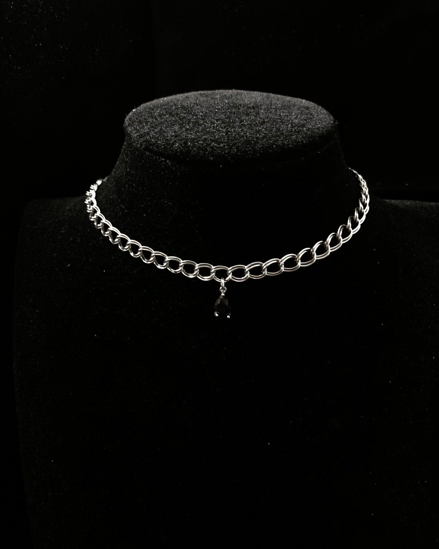 Atrum necklace