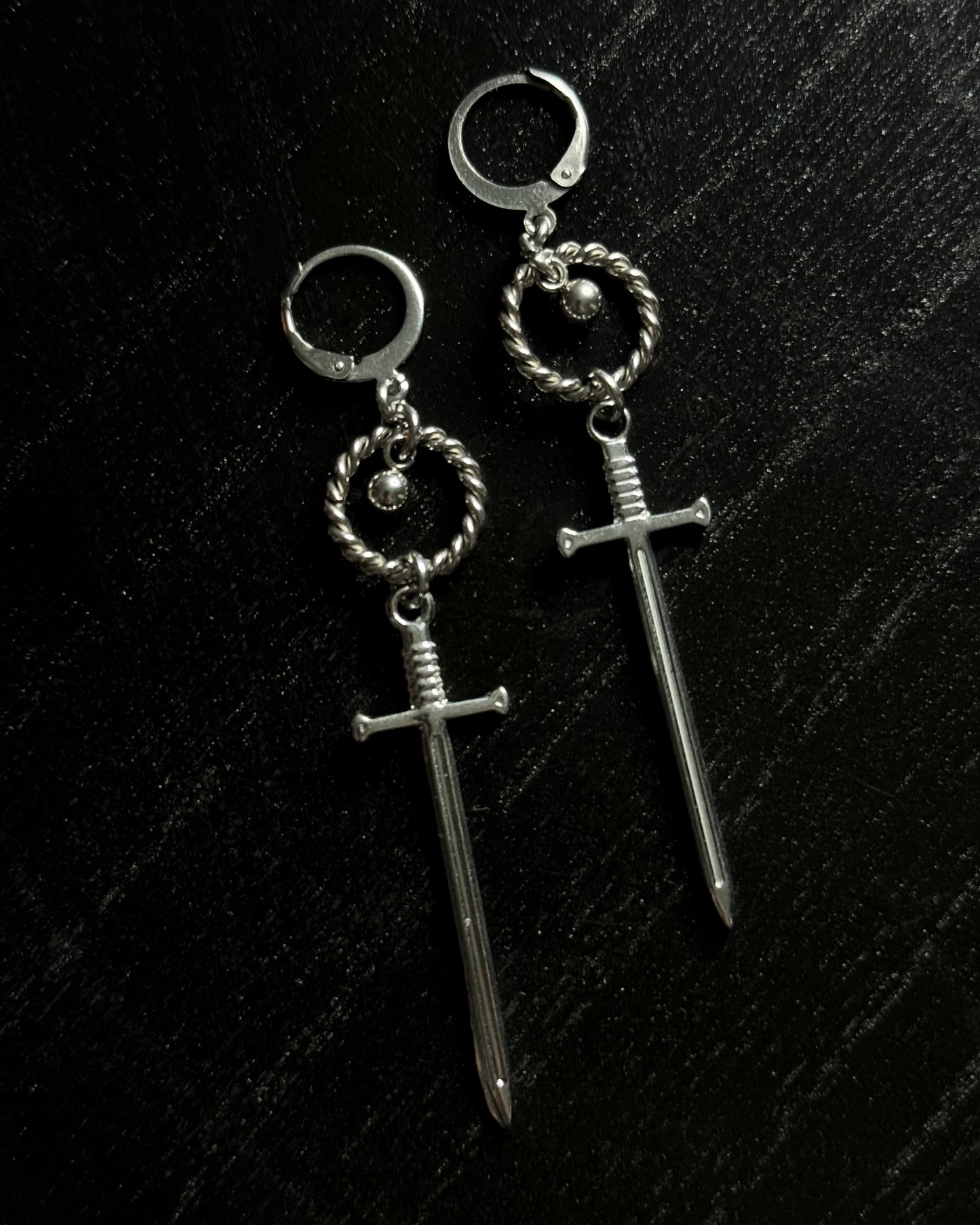 GURO EARRINGS