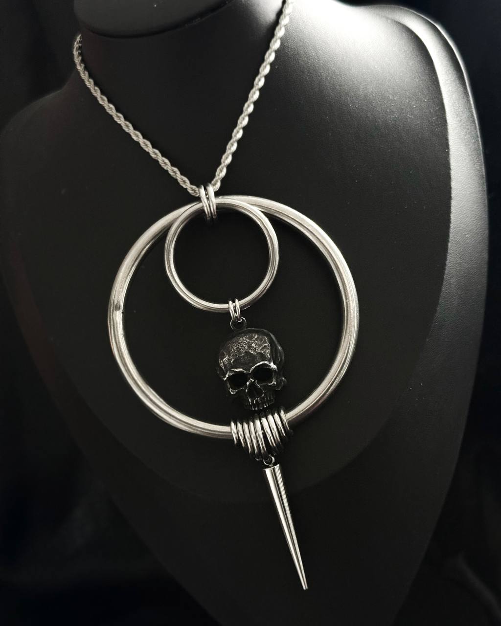 Decay necklace