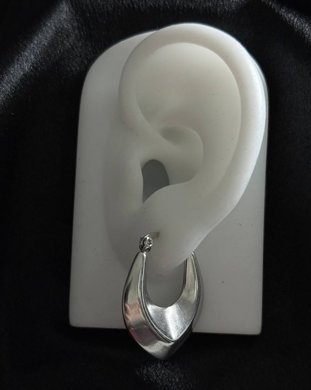 JAY EARRINGS
