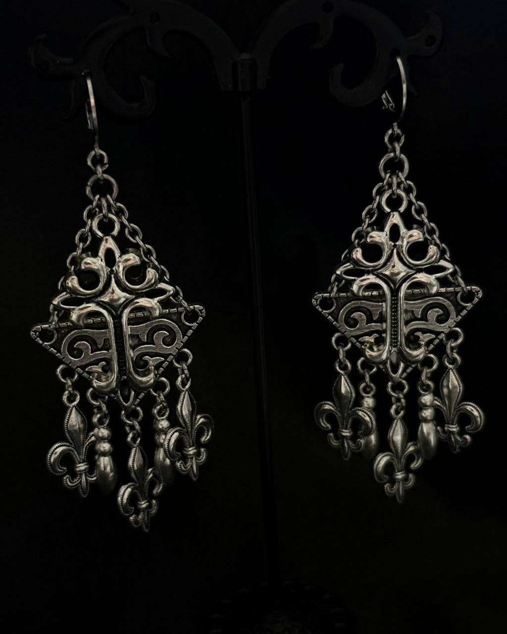 FARI EARRINGS