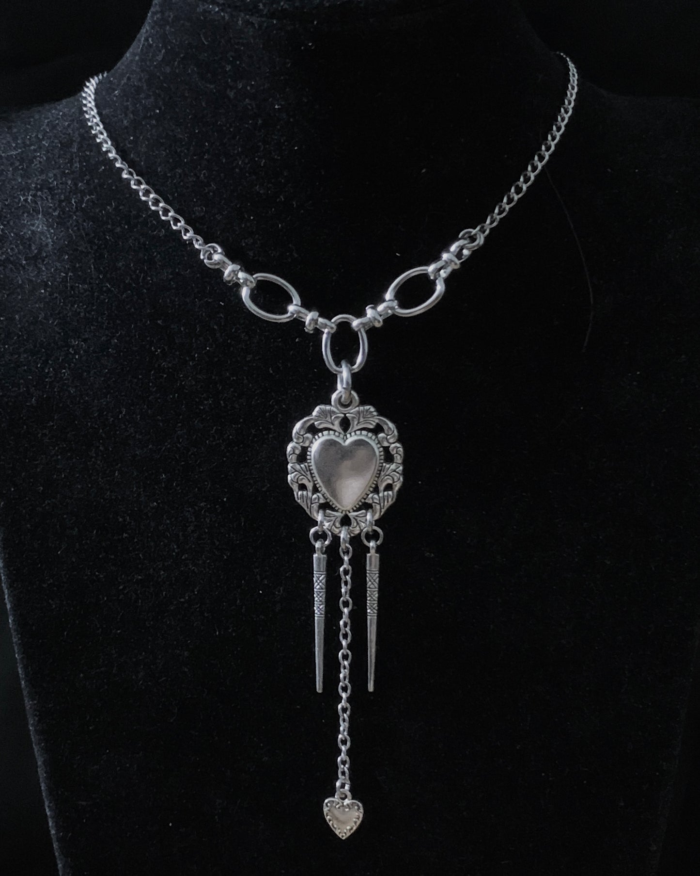 Opium necklace