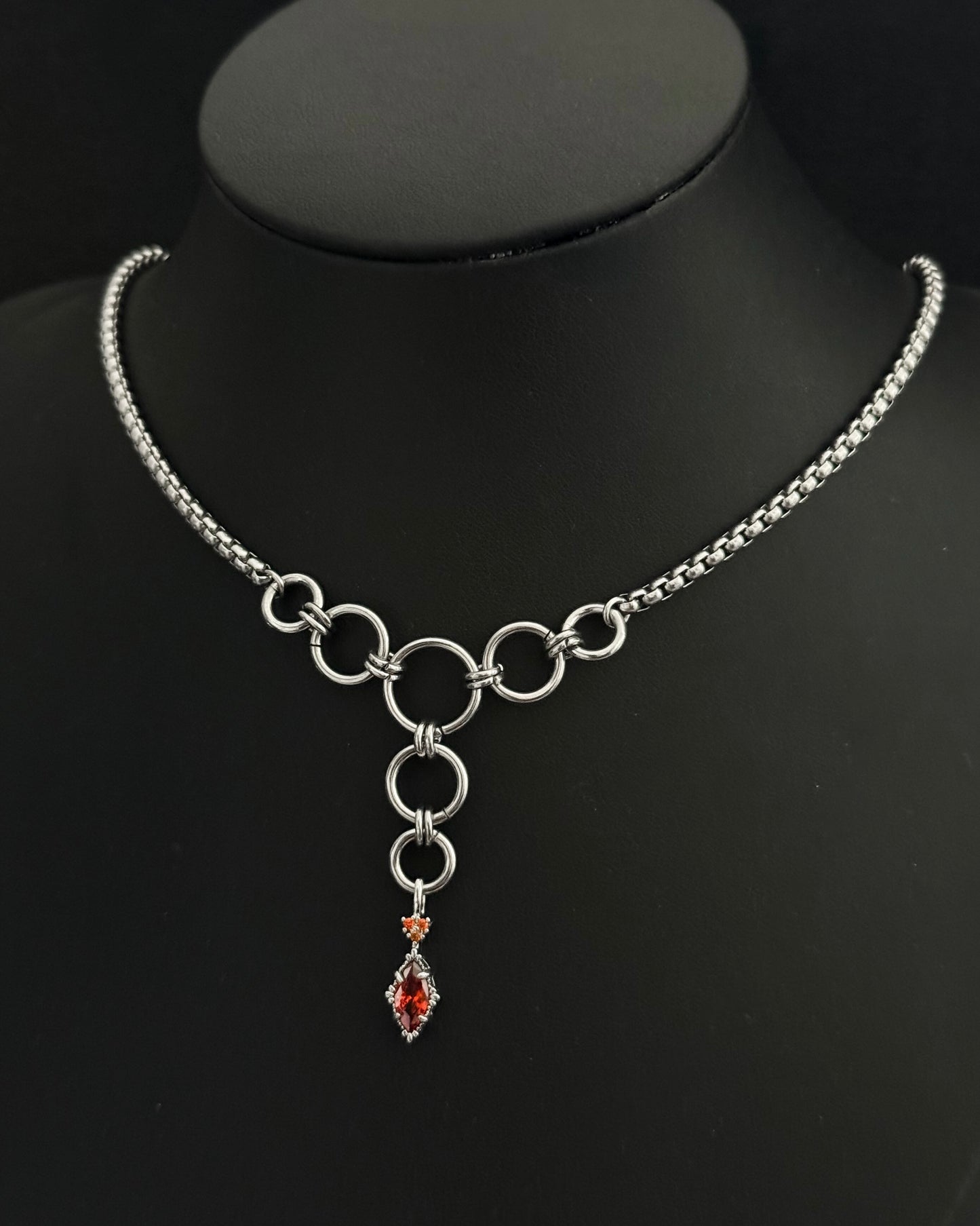 DIAH NECKLACE