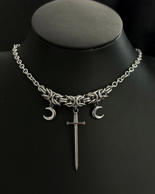 LUNA NECKLACE