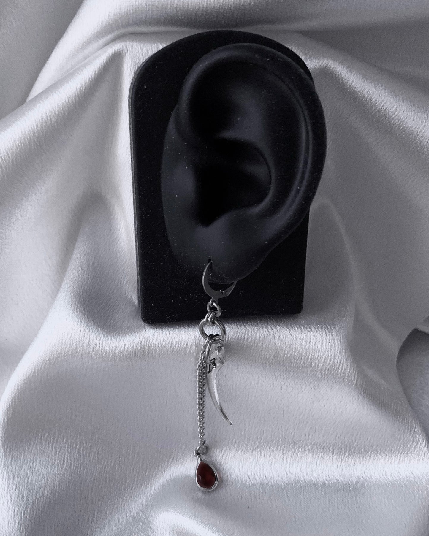 Morsus earrings