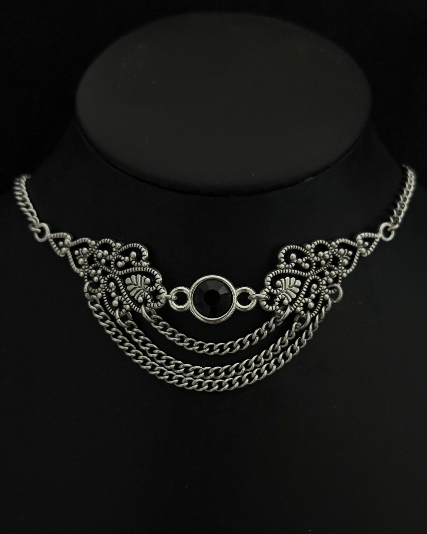 CORY NECKLACE