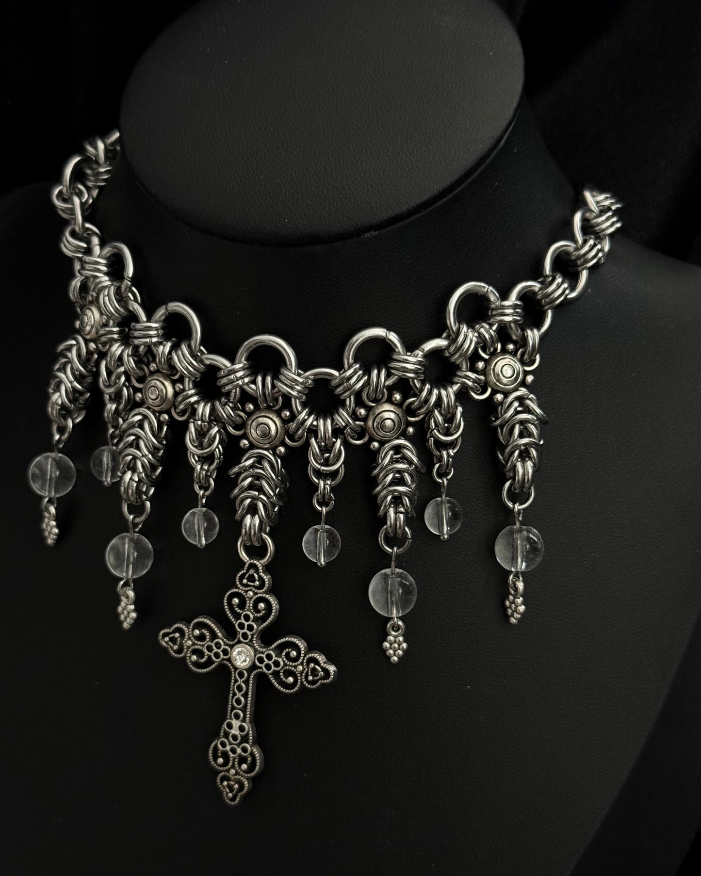 AIRI NECKLACE