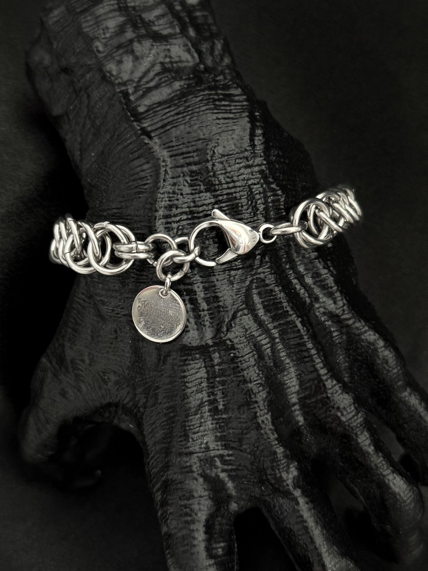 MANACLED BRACELET