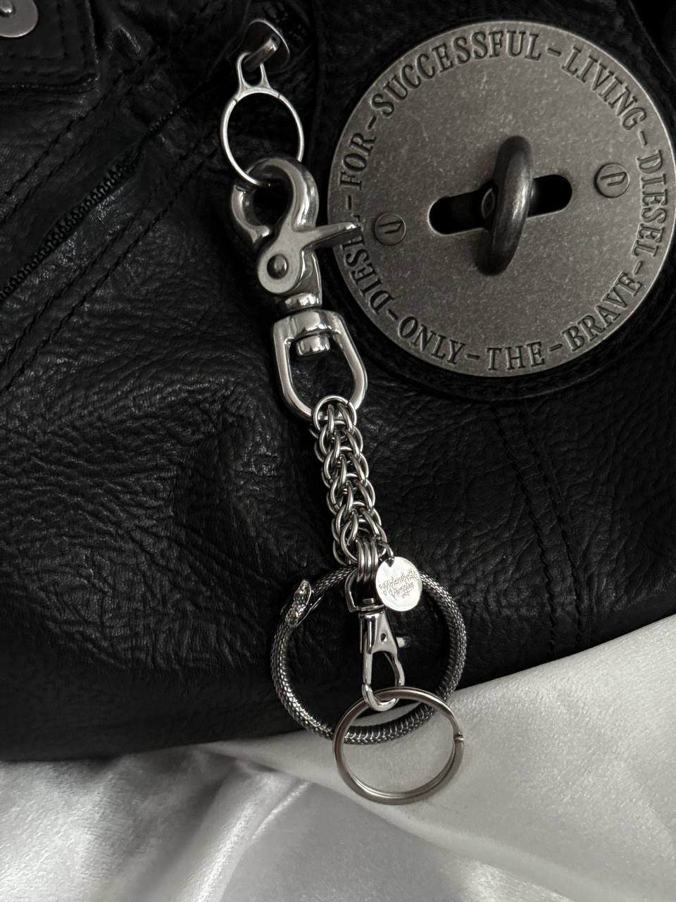 OUROBOROS KEYCHAIN